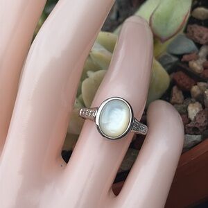 Mother of Pearl cabochon & genuine Diamond Ring Sz 7 Sterling Silver 925